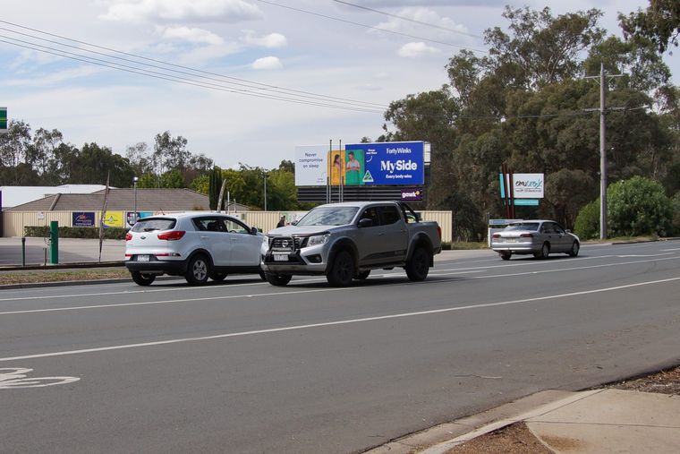 Gawk static billboards at 955 Strathfieldsaye Road