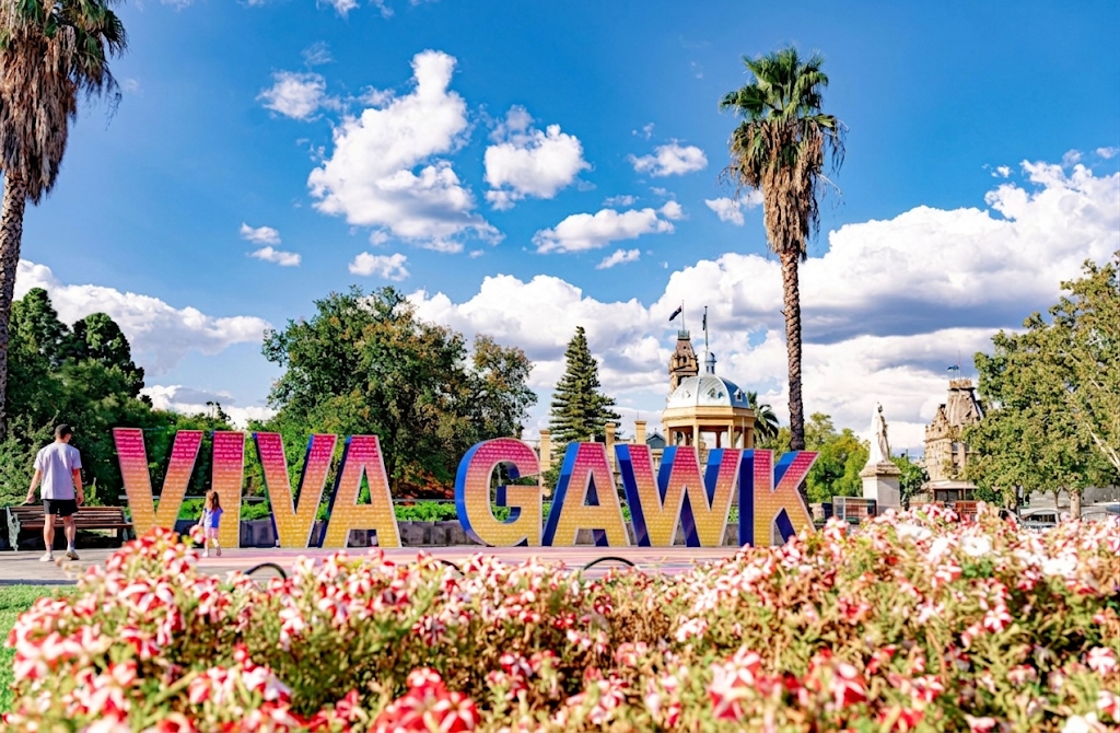The VIVA GAWK sign